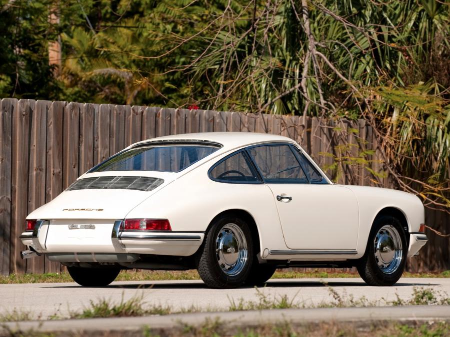  Porsche 911 2.0 Coupe 1965 года  (NA) (фото 8 из 33)
